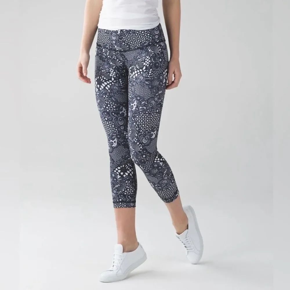Lululemon Wunder Under Crop Legging Pretty Lace Black White Low Rise
